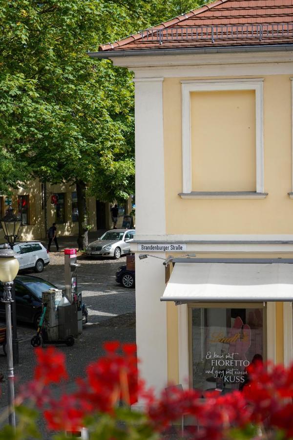 Cafe Alice & Pension Gmbh Potsdam Esterno foto